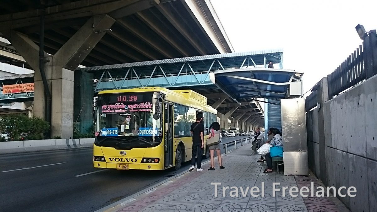 ドンムアン空港からモーチットへ行く路線バス29番