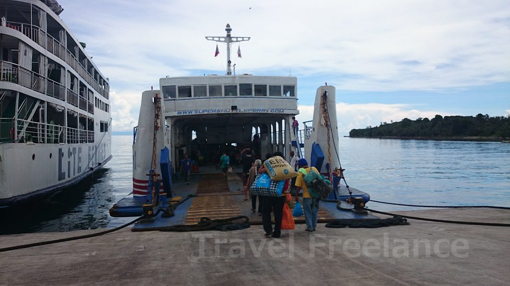 カガヤン・デ・オロ⇔カミギン島ベノニ港間を運航するスーパー・シャトル・フェリー