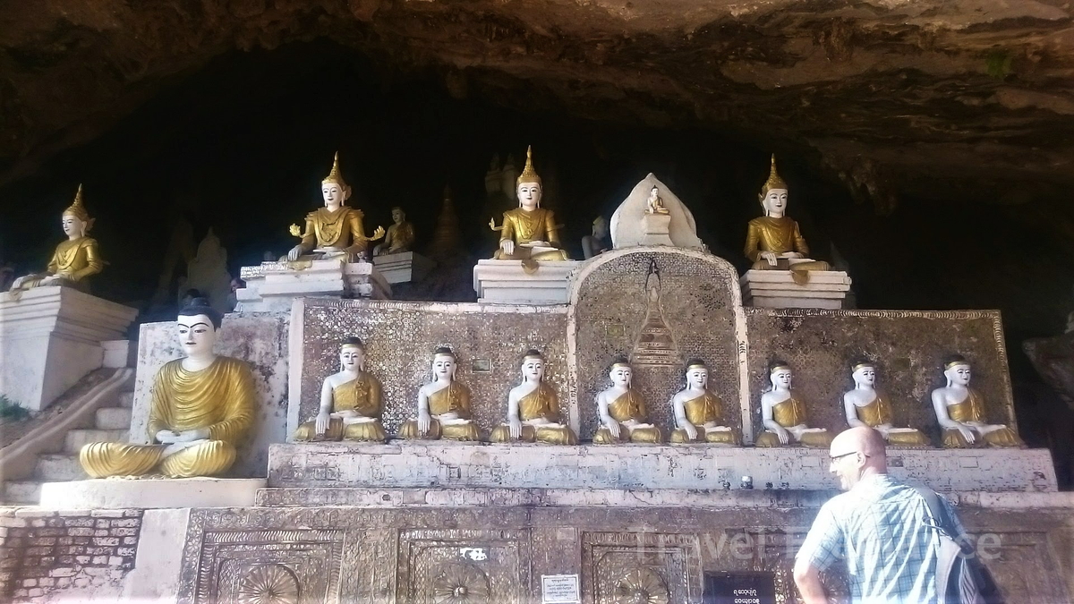 ヤテッピャン洞窟寺院の仏像
