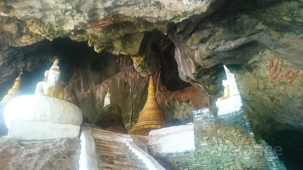 ヤテッピャン洞窟寺院のパゴダ