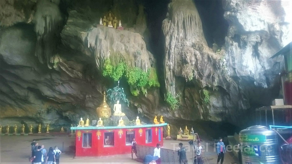 サダーン洞窟寺院の鍾乳洞