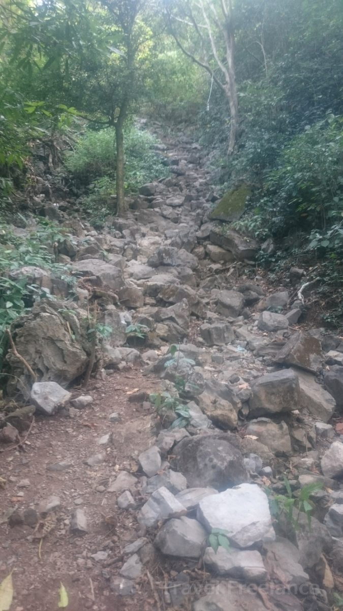 ヅウェカビン山の登山ルート