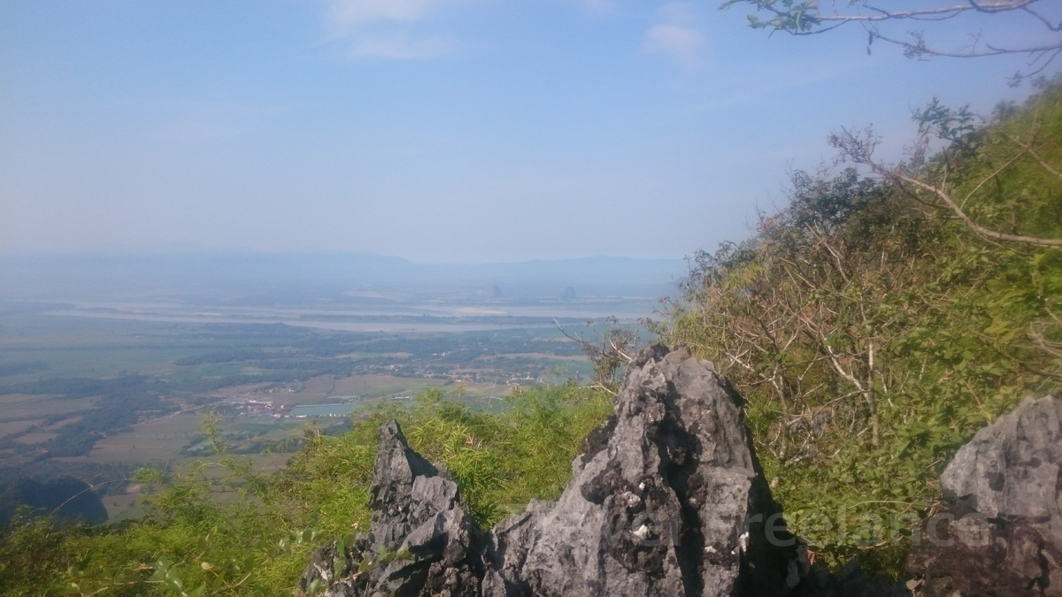 ヅウェカビン山の登山ルートからの眺望